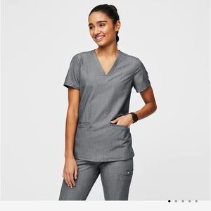Figs scrub tops